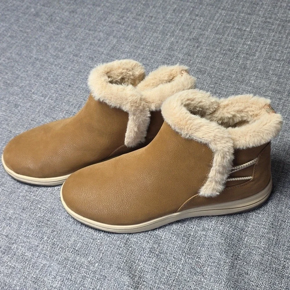 Clarks Booties 11W Tan Breeze Faux Fur Ankle Boots Slip On Shoes Cloudstepper